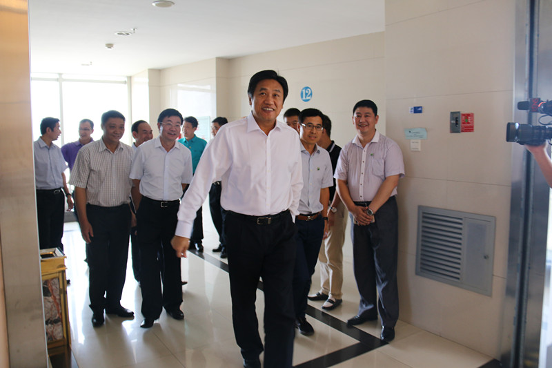 广东省邓海光副省长等省市领导一行莅临中山市安徽商会视察指导